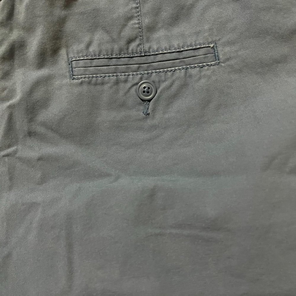 Gap size 10 slate blue chino shorts - Picture 7 of 8